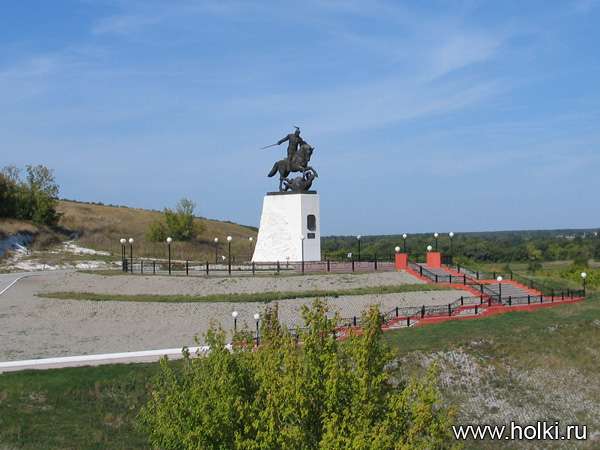 Холки памятник князю Святославу